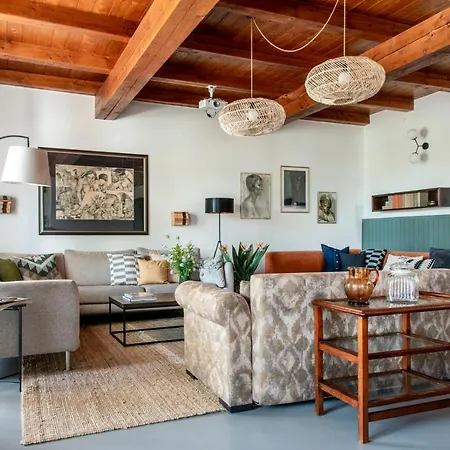 Villa Berky Kuria - Stylish In The Hills Of Tolna For 16people Nagykonyi